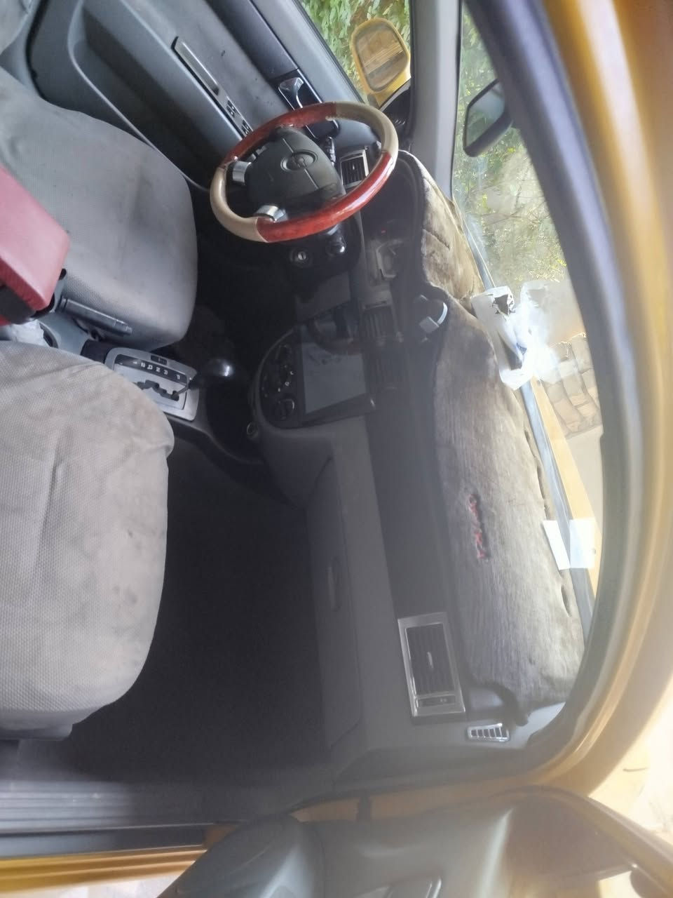 سلام عليكم 
اوبتره تكسي مصفره هيئه وغرامات 2011

رقم بغداد (11)
سياره بيها  جاملغ امبدل  وبيها صبغ اماكن ابيع احزام لاتعبك وتعبني 

بيها مكينه جديده 
تبريد شغال
حداديه70%
شاشه تاج لمس بيها ويز وايفاي
غرفتها نضيفه مثل ماموضح بالصوره السعر67 بيها مجال بسيط
مكان بابل المسيب
رقم الهاتف ***********
