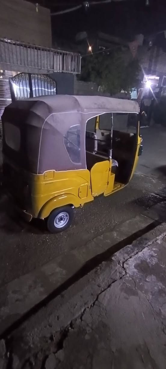 تكتك مديل 21 مكفوله من ضربه من عده ضربه خفيفه شخط ع كد شبر وبيها شخوط خفيفه مكحليهن ولباقي مكفول لمحرك خير من الله واكسل خير من الله مبدل بوش وبستم فقط مال شركه تكتك باسمي تحويل ثاني يوم شراس تصل ع رقم *********** مكاني بغداد زعفرانيه
