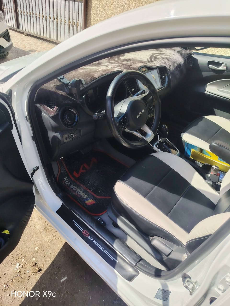 بيع مستعجل وبسعر مناسب
رقم بغداد تحويل مباشر
كيا بيكاس موديل ٢٠٢٤
ماشي ٢١ الف بحاله الوكاله جاهزه ومناقصها اي شي ومكفوله من اي صبغ او تبديل
اتصل وتدلل
*********** وات شاب متاح
