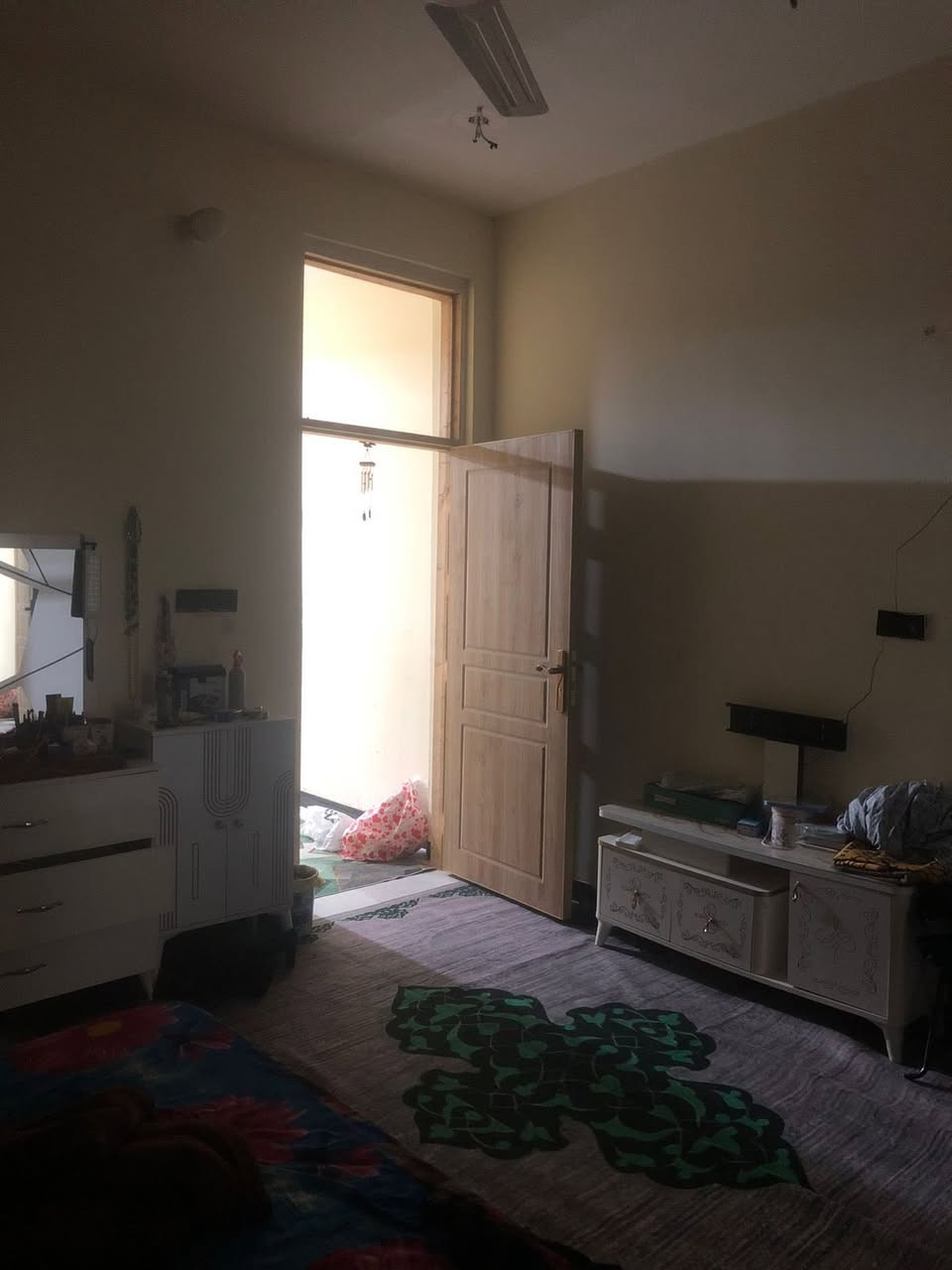 السلام عليكم

🔥 فرصة مميزة – بيت للبيع بناء حديث جداً 🔥

🏡 بيت طابقين للبيع
📐 المساحة: 100 متر
▫️ الواجهة: 5 متر
▫️ النزال: 20 متر
📄 الطابو: زراعي سند 25

📍 الموقع: الكرامة الأولى

🔹 تفاصيل البيت:
▪️ الطابق الأرضي:
مطبخ + استقبال + غرفة + مجمع صحيات

▪️ الطابق الثاني:
غرفتين + هول + مجمع صحيات

✨ بناء حديث سنة 2023 – البيت نظيف وجاهز للسكن

📞 للاستفسار والحجز:
مكتب ريسيل للعقار والمقاولات
📱 ***********
اتصال أو واتساب

#عقارات_الحلة
#بيع_بيوت
#الكرامة

وهاي نسخة قصيرة قوية للر
