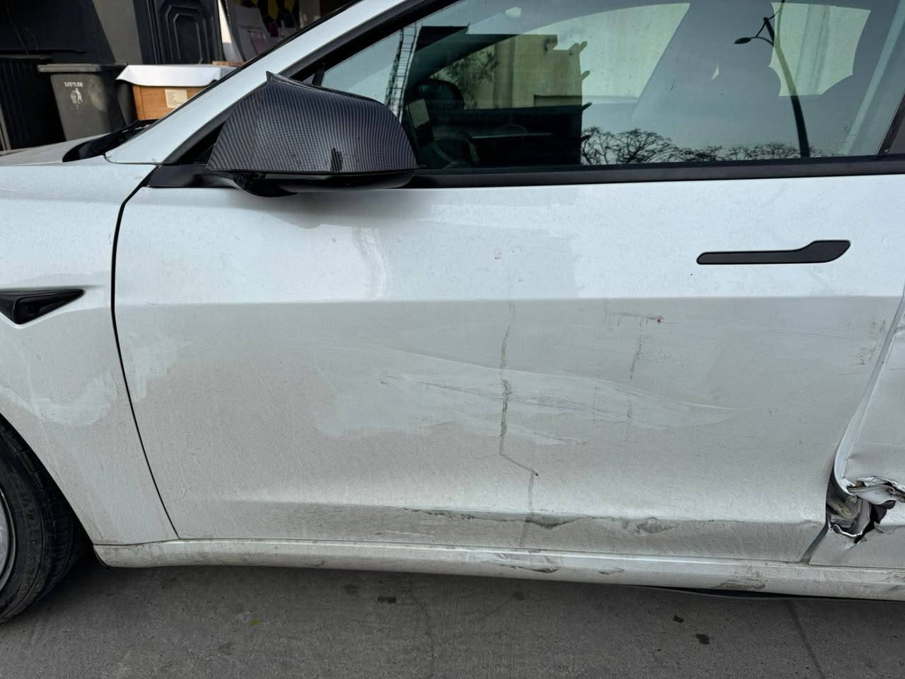 تيسلا مودل ٣ موديل ٢٠٢٢/٩
تك ماطور رقم شمالي بأسمي 
ما بها اي خلل و عيوب 
كل بدي صبغ ماعدى جملغين خلفي و صندوق خلفي 
مصبوغ على عيوب و شخوط و عيوب قليلة
صور ما قبل الصبغ هم نشرته لان ما صبغتة عل دعم صبغته لان بدي مو جميلة

اراوس ويا دبل ماطور و ما عندي مشكلة ويا صبغ 

ماشية ٧٣ الف مايل

ارباك سكان طاك راجع سستم 

اي خلل ما بها صار سنتين يمي ما بها اي عيوب 

سعر ١٥٠ قفل 

***********
***********
