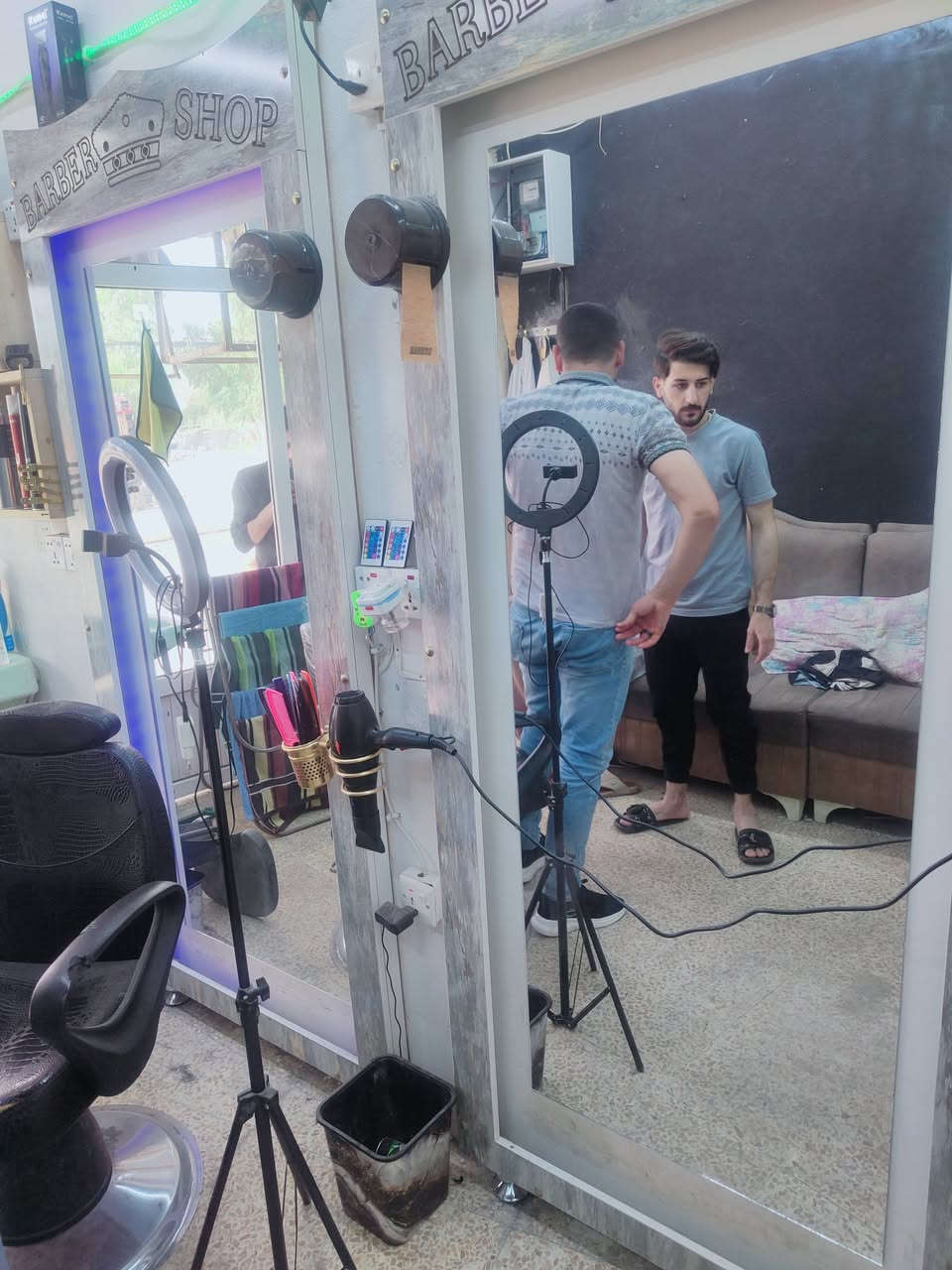 اغراض المحل حلاقه للبيع هذا رقمي ***********    رقم اسيا ***********
