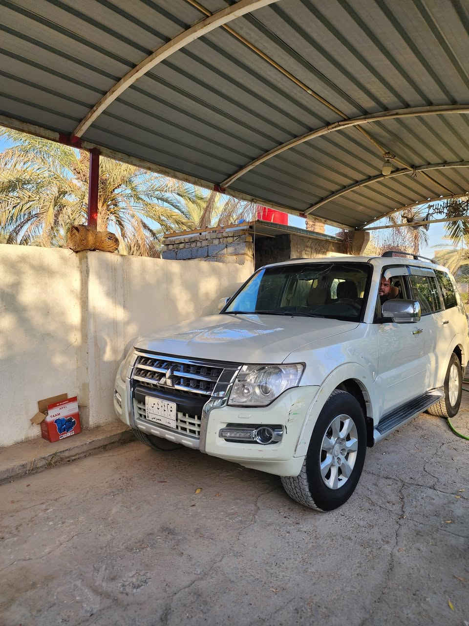 باجيرو 2009 بيها  صبغ بالشاملغ الخلفي جير ماكينه تبريد كله جاهزه السياره السعر 120 وبيها مجال ***********. بابل
