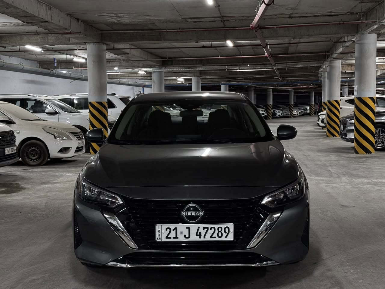 للبيع نيسان سنترا   ماشية  40 الف  2024   محرك 2.0 دخول جديد  مرقم كامل باسمي تحويل ثاني يوم رقم سليمانية هزة وفحص جديد   سيارة جديدة بمعنى الكلمة  حادثها  قطعتين  بدون دواخل   ايرباك راجع سستم كامل  مواصفات s  الاعتيادية     مكاني زيونة او اليرموك  سعرها 143 ورقة  وهذا رقمي ***********
