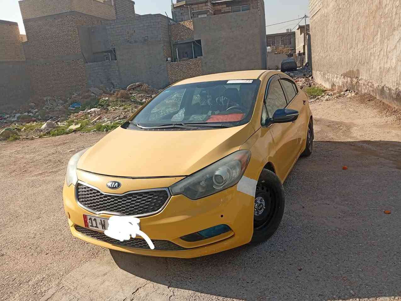 السلام عليكم من رخصة الادمن المحترم للبيع كيا فورتي موديل 2015 وارد امريكي ليبل واحد حادثه دعاميه اماميه ولبدنه لجواها ام لفلينه محرك 2000 ج د اي تخم تاير باتري جديد  صدر 75 ب% تبريد خير من الله كير اي تي  مصفر هيه وغرامات    السعر 1005 /***********.  /***********
