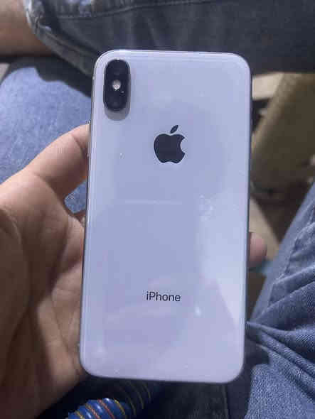 السلام عليكم x  الجهاز محافض عليه بشكل مو طبيعي جهاز شخطه مابي فقط وكع وبدلتله شاشه اصليه بطاريته 100 جهاز فول من ناحيت الكامره والتصفح العنوان بغداد الكريعات 
رقمي ***********
السعر 200 وبي مجال ♥️
