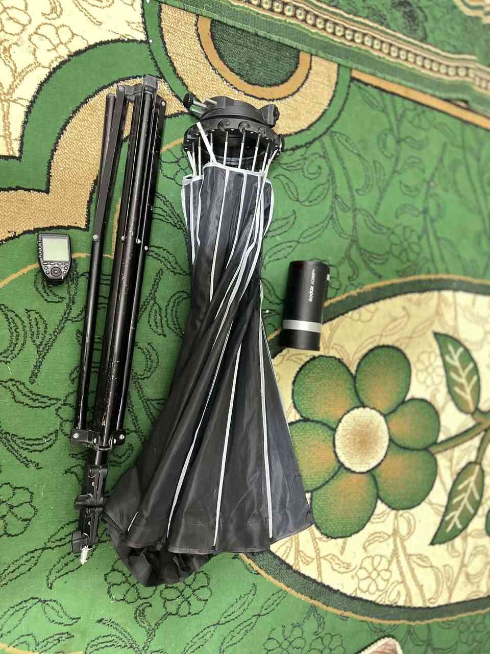 هيه وملحقاتها 

السعر ٤٠٠ الف وبيها مجال للشراي 

مكاني حله  / ***********
