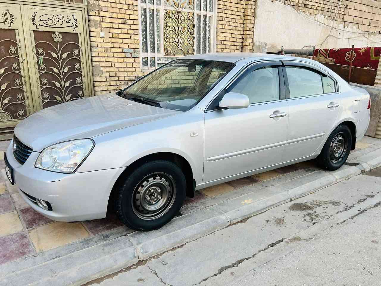 السلام عليكم 
الى عشاق الجديد 
كيا اوبتيما 2008 خليجي رقم واسط سنويه ورقم إنكليزي بسم ولد صديقي بالناصريه تحويل مباشر 
تبديل بنيد وجاملغ ايمن باقي كفاله عامه ضربه وتبديل وصبغ وفتح وبارد محرك 2000 شرط لا مفتوح ولا تبخير ولا تنقيص سياره جديده جدا واحلى من الصور كير ومحرك وتبريد وحداديه وتخم تاير ودواخل وضع الشركه ترايها كلش حلو السعر 114 الشراي يتصل وبالخدمه *********** العنوان ناصريه مدينه الصدر قرب كراج بغداد
