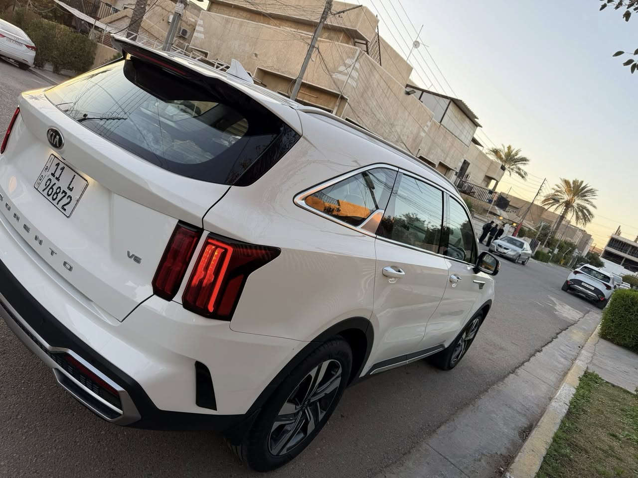 كيا سورنتو خليجي موديل 2021   رقم بغداد باسمي                محرك 6 سلندر فول عدا فتحه  مكفوله مو الضربه والصبغ ماشيه 35 بيه طخه صغيره بلباب مواصفاته جنطه كهرباء 7 راكب كشنات جلد بردات بصمه تشغيل كشنين كهرباء وباقي مواصفات معروفه سياره جاهزه بدون اي نقص مكاني بغداد جهاد الاطباء السعر 263

***********
