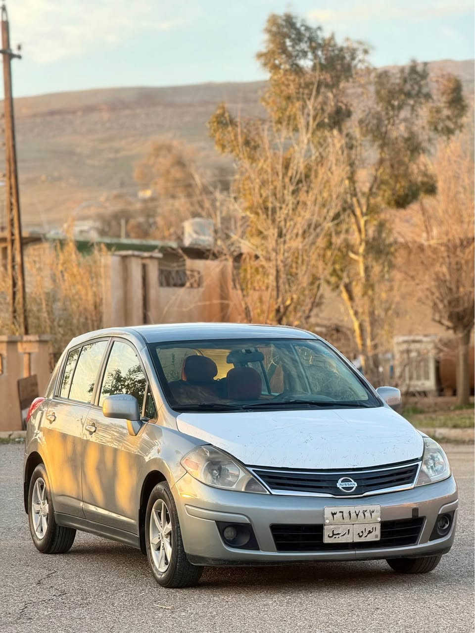 نیسان ڤێرسا 
2012
تۆماتیک
ڤۆلیۆم
چوارجام کارەبا
ئاوێنە کارەبا
کوشن جلد
تحدیل سورعە
سەنەوی بەسەرچوە
بۆیاغ بەس بۆنیت
بئ کالبونەوە 
نەرمە تەزرەکی هەیە 
ویلکەپ
گێرومەکینە بەشەرت
١٥٠هەزارکم رۆیشتوە
هەموو شتم نوسیوە 
سەیارەکی تەنک و جوان بئ مەسرەف
***********
واتساب *********** كويسينجاك, أربيل
