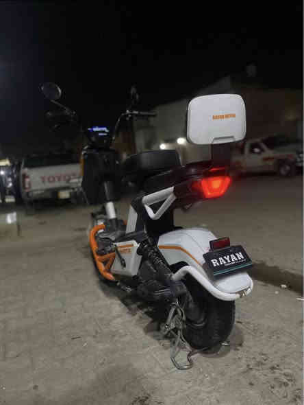 السلام عليكم 
دراجة ريان حجم14 للبيع 
موديل2024
4بطاريات كبار
تشغيل عن بعد موجود 
حساسات شغالة 
التسارع 50حقيقي
اشاير امامي خلفي شغال 
كهربائيات شخالة شرط الفحص 
بريكات امامي خلفي شغال 
شاشة ايباد 
الشاحنة48Vاصلي  
السعر 225 
العنوان نجف حي ميسان ***********
