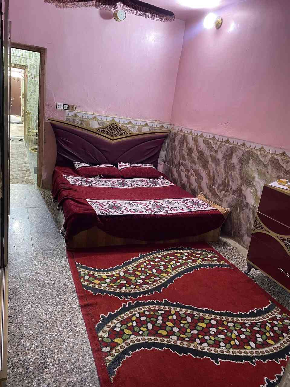 بيت اللبيع ٧٥ متر طابو صرف العنوان الزعفرانية شارع الكهرباء 
طابقين طابق الاول استقبال غرفة مطبخ وصحيات 
طابق ثاني غرفتين السعر ٥٥ بدون معاملة الطابو 
الرقم الاتصال ***********
