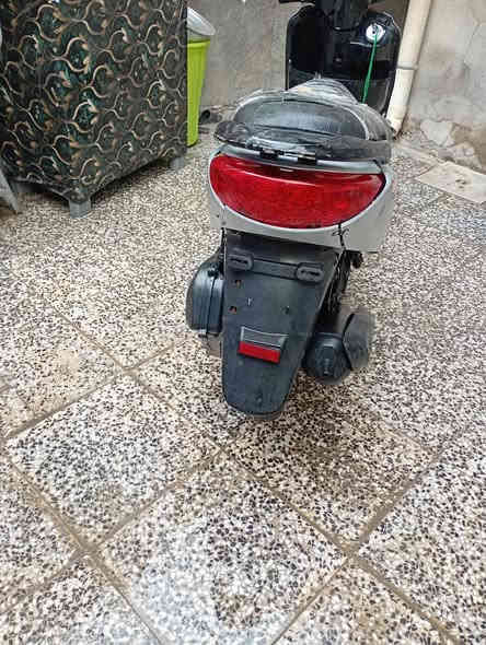 سلام عليكم شباب دراجه بريز للبيع مكينه مامفتوحه واي تنقيص مابيها تشتغل سلف هندر كهربائيات كلها شغاله كفراتها نضاف ايي نقص مبيها تجي وتشوف بعينك السعر  ،،550 ...  وبيها مجال حك جيه رقمي ***********
