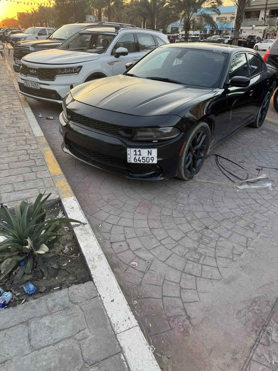 السلام عليكم جارجر موديل2020 SXT للبيع ماشيه93 ميل قابل للزياده السياره بدون صبغ بدون تبديل حادثها موجود بالمنشور حتى الويل مالها البلادي بيها السعر 205 بيها مجال بسيط اخوان  رقم بغداد تريد تحويل تريد وكاله بكيفك مكان السياره بغداد للاستفسار تلفون أو واتس اب *********** وشكراً للجميع
