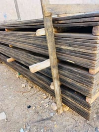 قالب خشب للبيع 13 مكعب ونص /07809977350