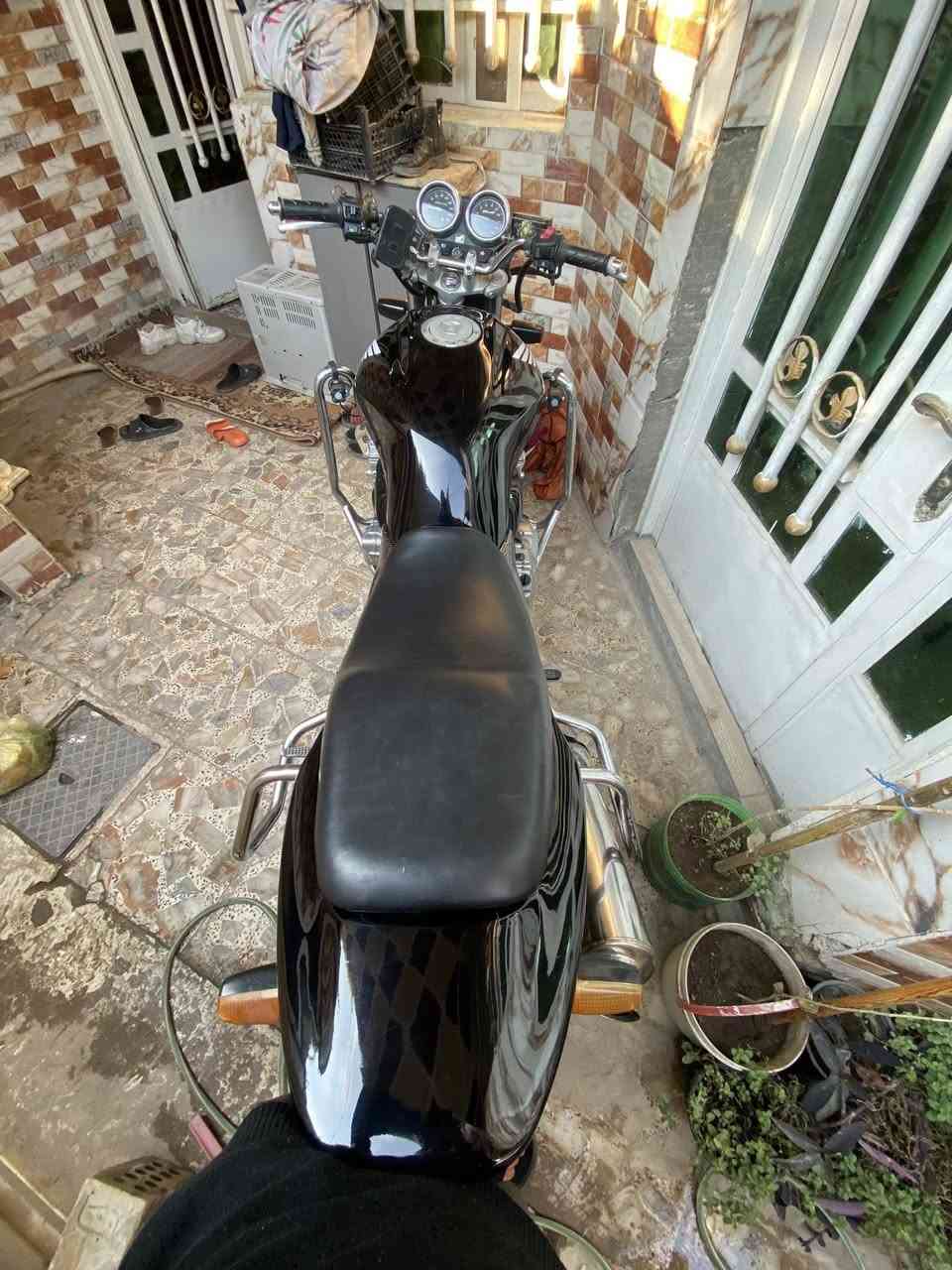 السلام عليكم سيبي CB4 400 نوزل 2008 جيل ثاني 
سعر 17 ورقة مكان بغداد الشعب اي استفسار خاص
