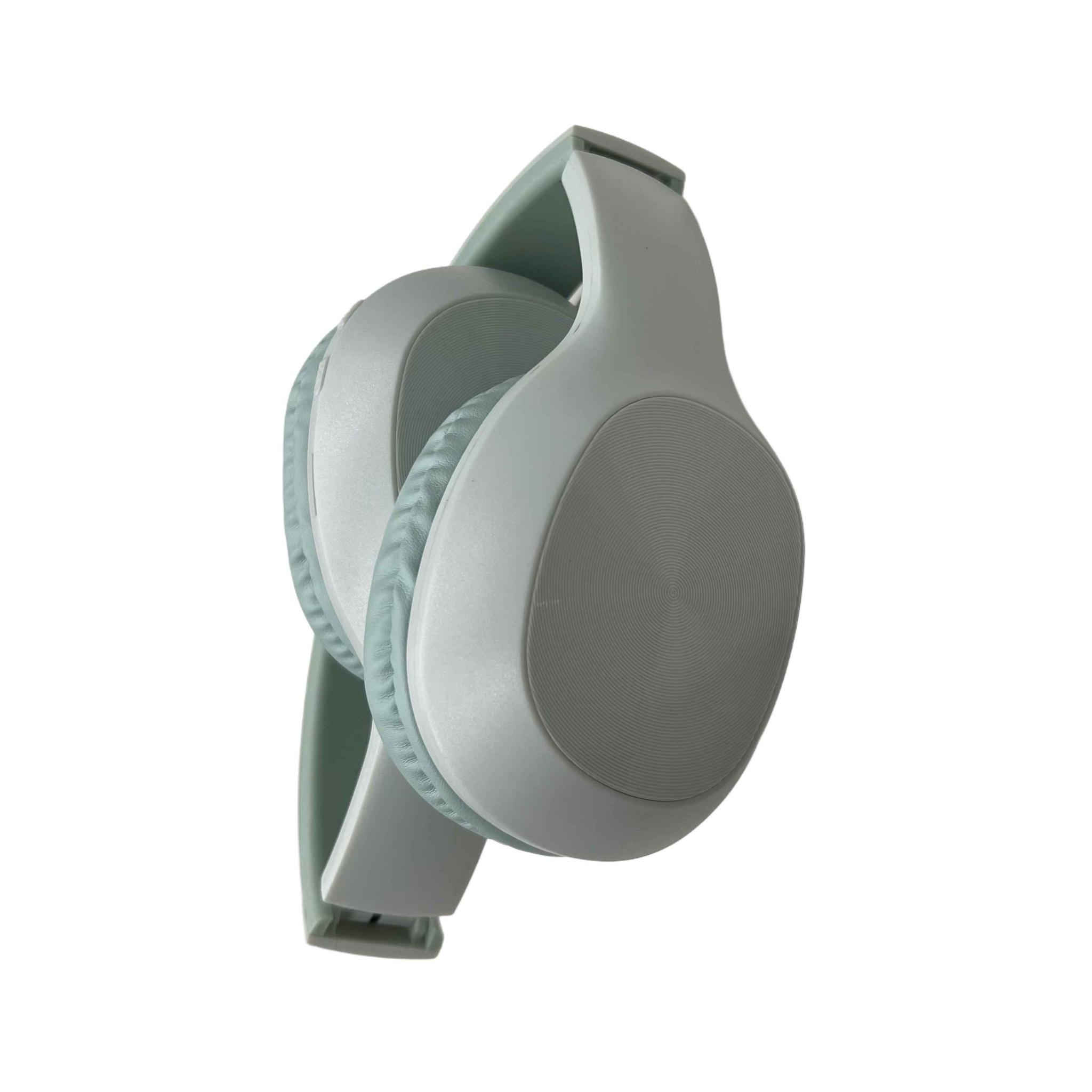 📌 تفاصيل العرض:

✅ الكمية: غير محدودة

💵 السعر: راسل الصفحة للحجز والاستفسار

🚚 التوصيل:
  - داخل بغداد: 3000 دينار
  - باقي المحافظات: 5000 دينار

سماعة رأس بلوتوث MZ C-2237 Sport V5.3 اللاسلكية

سماعة رأس لاسلكية بتقنية بلوتوث V5.3 من موديل MZ C-2237 Sport مصممة للاستماع للموسيقى مع مدى اتصال مستقر وجودة صوت واضحة.

• اتصال لاسلكي Bluetooth 5.3 لارتباط سريع ومتوافق مع الأجهزة المختلفة

• مدى اتصال يصل إلى 10 أمتار للاستخدام بحرية دون أسلاك

• مكبر صوت بحجم 40 مم لتجربة استماع واضحة للموسيقى

• بطارية بسعة 200mAh مع زمن استعداد أكثر من 200 ساعة

• تدعم عدة بروتوكولات اتصال مثل A2DP، AVRCP، HSP، HFP

• أزرار مدمجة للتحكم بالموسيقى والصوت والمكالمات

• الموديل: MZ C-2237
• الإصدار اللاسلكي: Bluetooth V5.3
• البروتوكولات المدعومة:
A2DP / AVRCP / HSP / HFP / SPP / SMP / GATT / RFCOMM / SDP / L2CAP
• مدى الإرسال: 10 متر
• تردد الإرسال: 2.4GHz
• جهد الشحن: DC 5V
• وقت الشحن: حوالي ساعتين
• زمن الاستعداد: أكثر من 200 ساعة
• سعة البطارية: 200mAh
• حجم مكبر الصوت: 40mm
• حساسية السماعة: 121±3 dB
• المقاومة: 32Ω ±15%
• نطاق التردد: 20Hz – 20KHz بغداد, العراق


**إذا كنت صاحب هذا الإعلان وتريد حذفه لأي سبب، رجاءا أرسل رسالة إلى الدعم الفني**