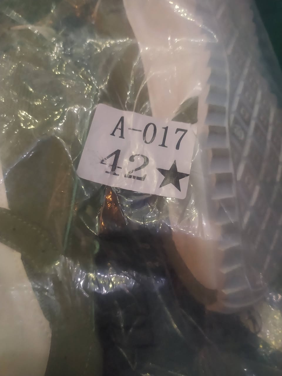 حذاء رياضي كاجوال للرجال، يتميز بنعل سميك ولون أخضر فاتح (مريمي). كاجول سنيكرز
قياس 42


**إذا كنت صاحب هذا الإعلان وتريد حذفه لأي سبب، رجاءا أرسل رسالة إلى الدعم الفني**