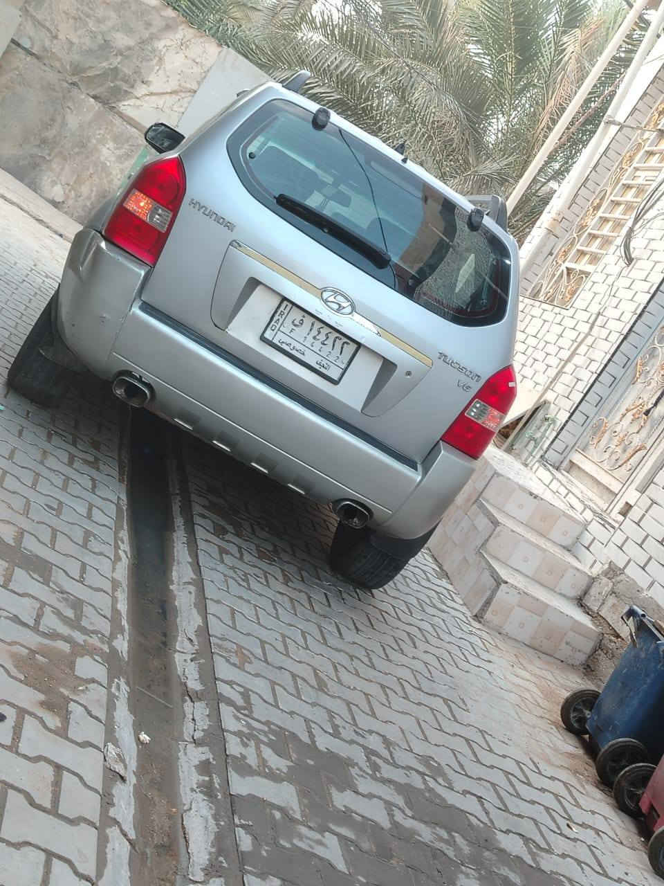 السلام عليكم توكسان ٢٠٠٦ جاهزه من كلشي كير ومحرك بل كارتون تخم تاير جديد حداديه جديده سياره الف ماذب عليه رقم نجف السعر ١٢٠ وبيه مجال قليل مكان كوفه نجف ***********
