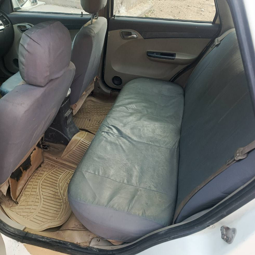 سلام عليكم سياره ليفان 520 لبيع السياره خير من الله كامله كلهه ما عده المكينه خابطه مي اودهن يعني كازكيت  تخم تاير جديد صدر خلفي امامي جديد باتري جديد بور جديد السياره كامله من كلشي ماعده المكينه ابيع مكينه كايمه سنويه جديده هزه جديده يعني تحول بدون هزه السعر 35ورقه مكان السياره الحسينيه الراشديه *********** الفارس, صلاح الدين
