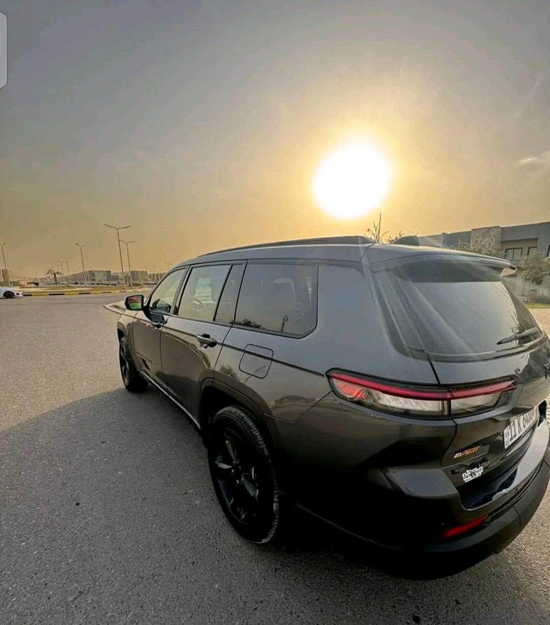 السلام عليكم ورحمة الله
للبيع Jeep grand cherokee

فئة Limited L

▫️ ماشية 26 ألف فقط

▫️ بحالة الوكالة — السيارة جديدة جداً

▫️ كشنات جلد VIP كهربائية

▫️ رادارات 360

▫️ توقف ذاتي

▫️ شاشة 

▫️ كير ماوس

▫️ دفع رباعي 4x4

▫️ Drive Mode متعدد وضعيات القيادة

باقي المواصفات معروفة للفئة 🌟

🔹 رقم بغداد باسمي — تحويل مباشر

🔹 حادث خفيف: قطعتين صبغ (بنيّد وجاملغ)

////سعره حلو علق تم او اتصل وبخدمتك 

📍 مكان السيارة: بغداد 

للاستفسار الاتصال أو واتساب:

📞 ***********
