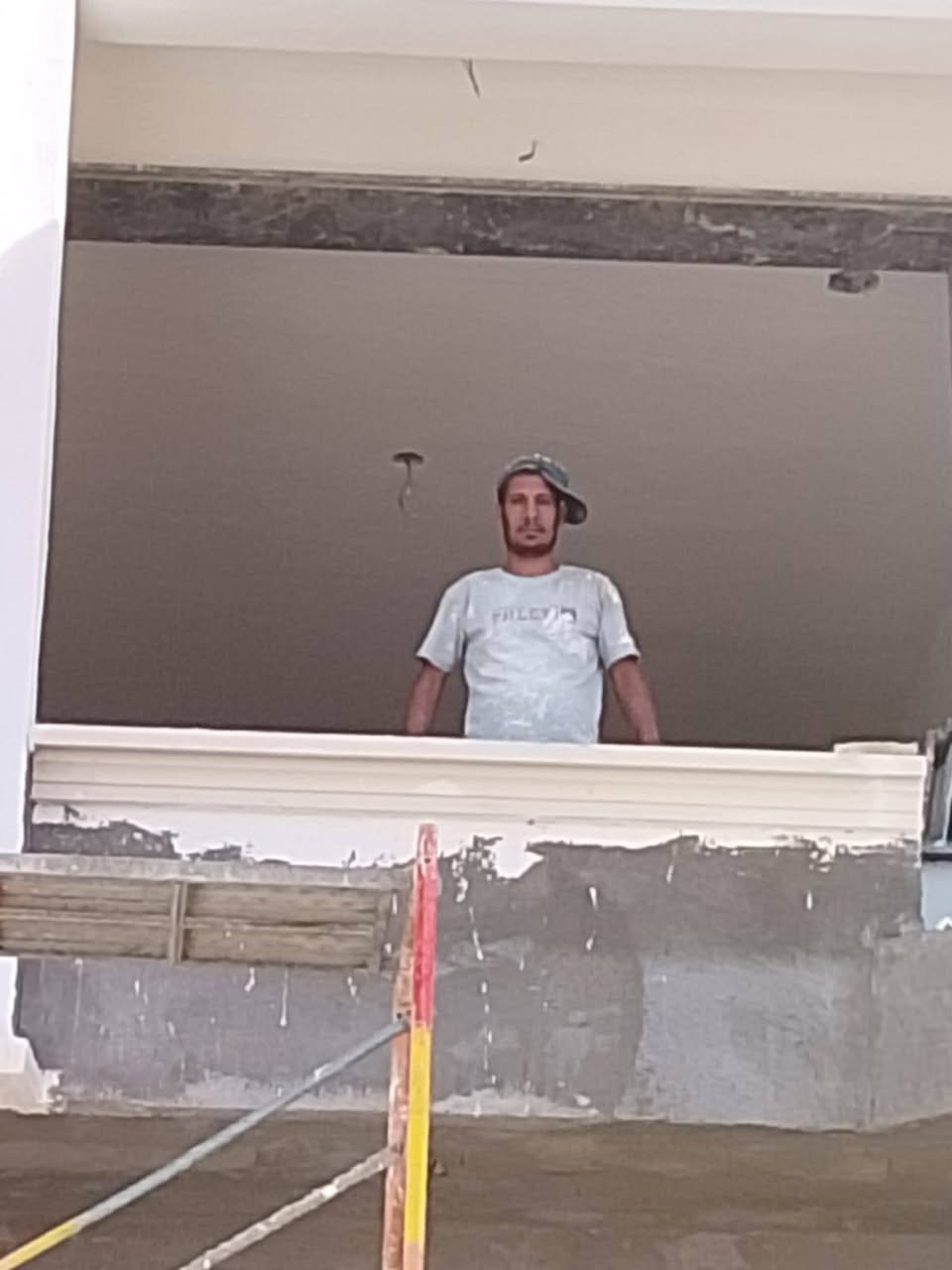 كادر لبخ وطلس وكبلونات ونثر وتصفير درجه اولى مصري تسليم مهندس ***********
