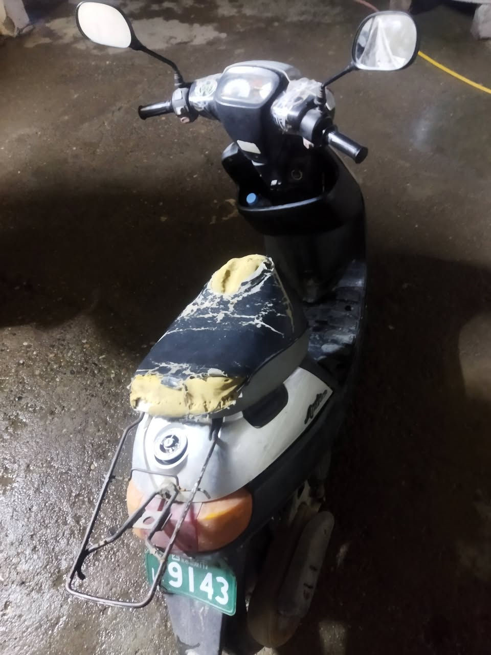 ماطور بوتين للبيع معمر جديد الشاصي تكه وحده بي فطر السعر 90. متواجد عالفيس وعلرقم ***********
