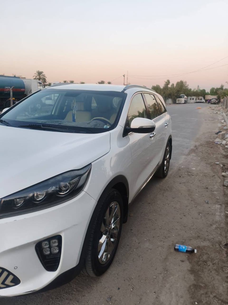 كيا سورنتو موديل 2019  وارد خليجي بيهه طخه بلبنيد كد شبر ماشيه 83 الف لايت زنون بيهه ضربه حجر بلقماره السياره مكفوله من الصبغ والضرب كامره خلفيه دواره
مكان السياره بغداد المشتل رقم الهاتف***********
