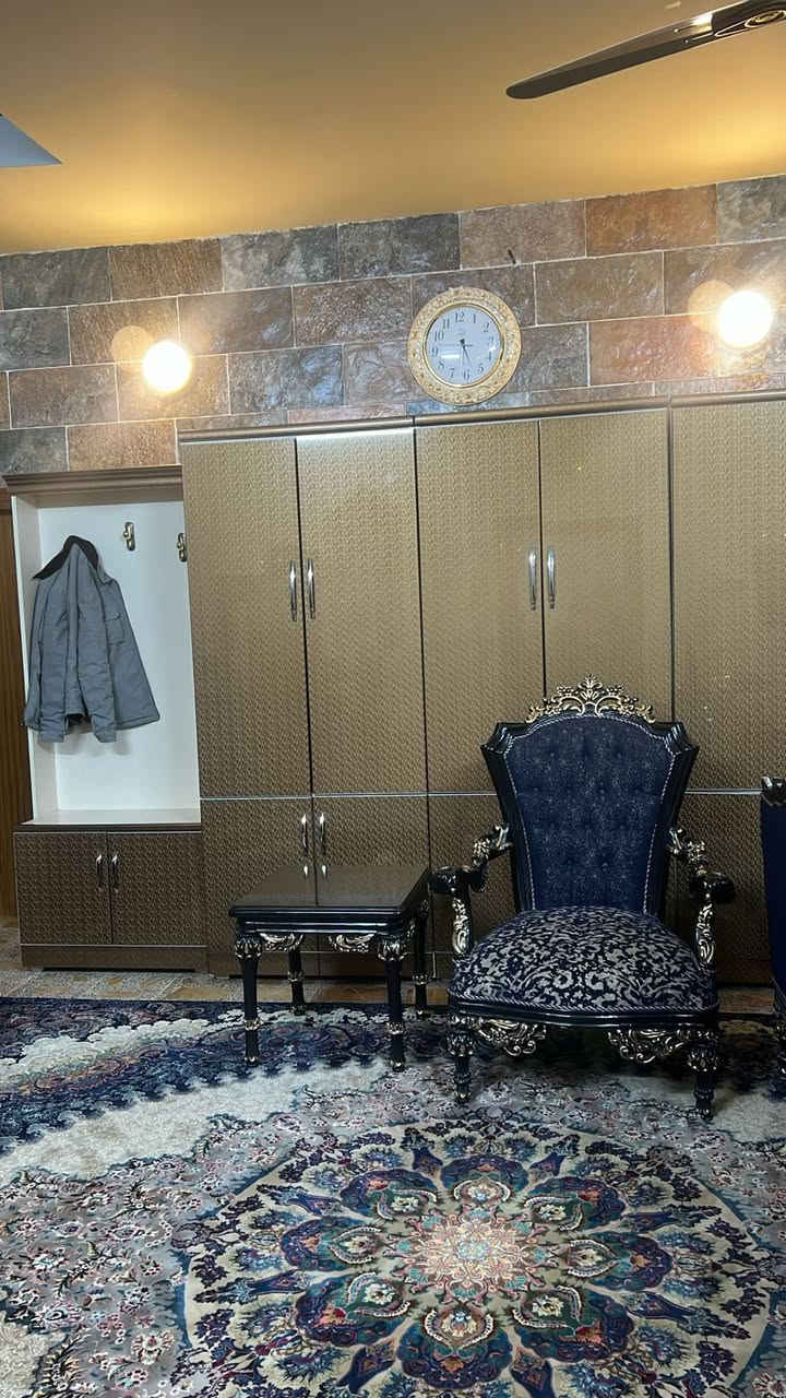 غرفه للبيع بسعر مناسب جدا + الجربايه بعدها جديده ما مشدوده 

الرقم / ***********
