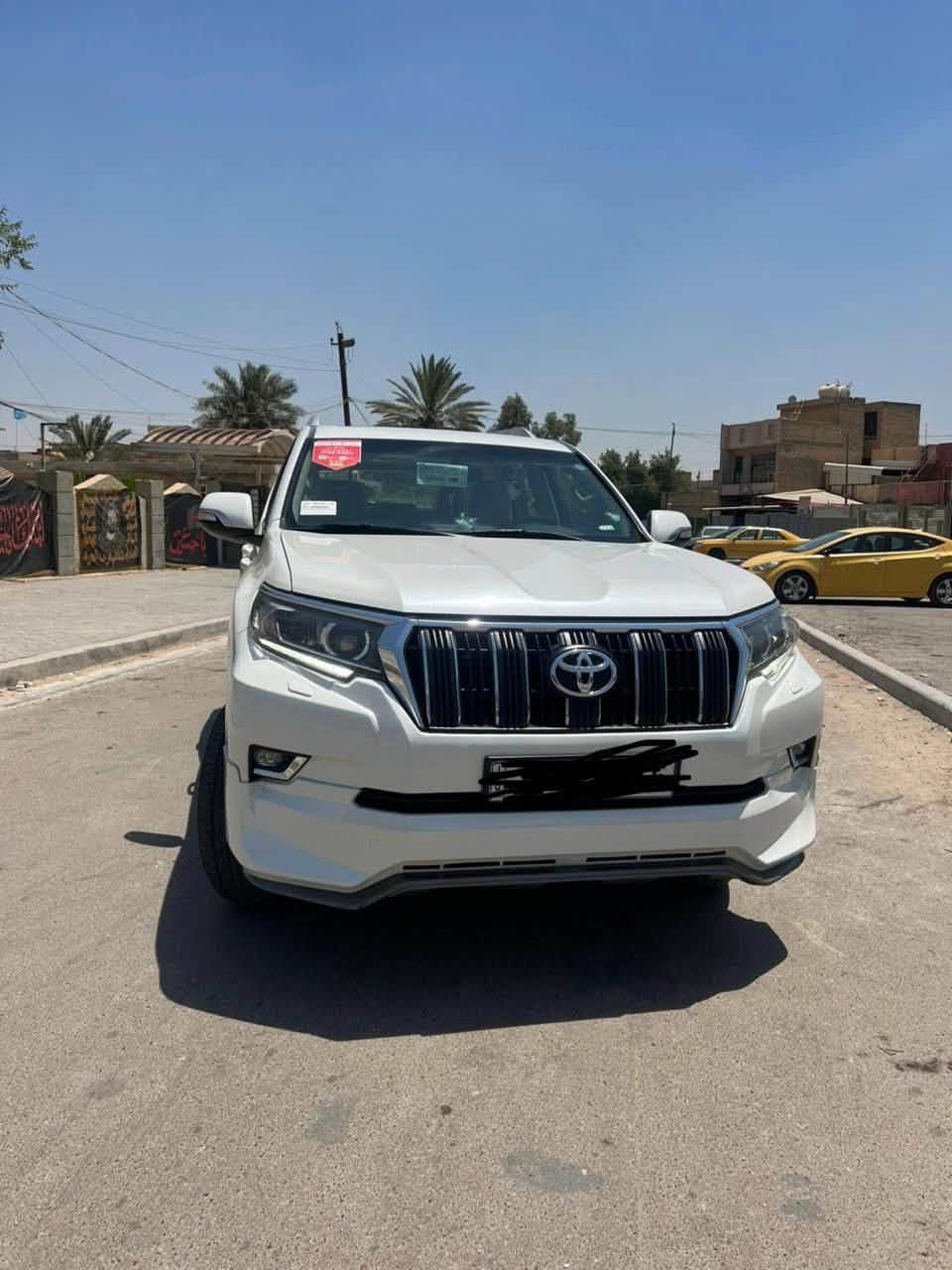 سلام عليكم برادو للبيع 
مديل2018 TXS
سياره مكفوله عده شبر بداعميه الاماميه صبغ ورصعه بصندوك
ماشية 73 
رقم الهاتف ***********
