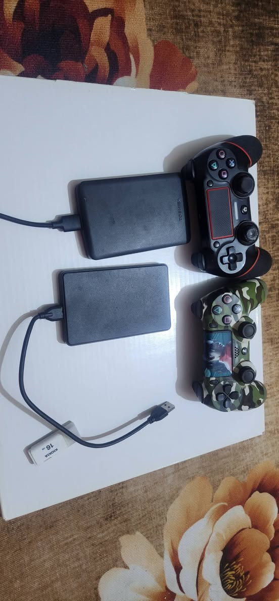 السلام عليكم
بلي 4 مهكر نضام 9.00  ويا ثنين جوستك اصليات ويا ثنين هاردات واحد تيرا وثاني ٥٠٠ كيكا  للبيع مكاني بغداد الحسينيه مال الراشديه سعره 250 وبي مجال للطيبين رقمي ***********
