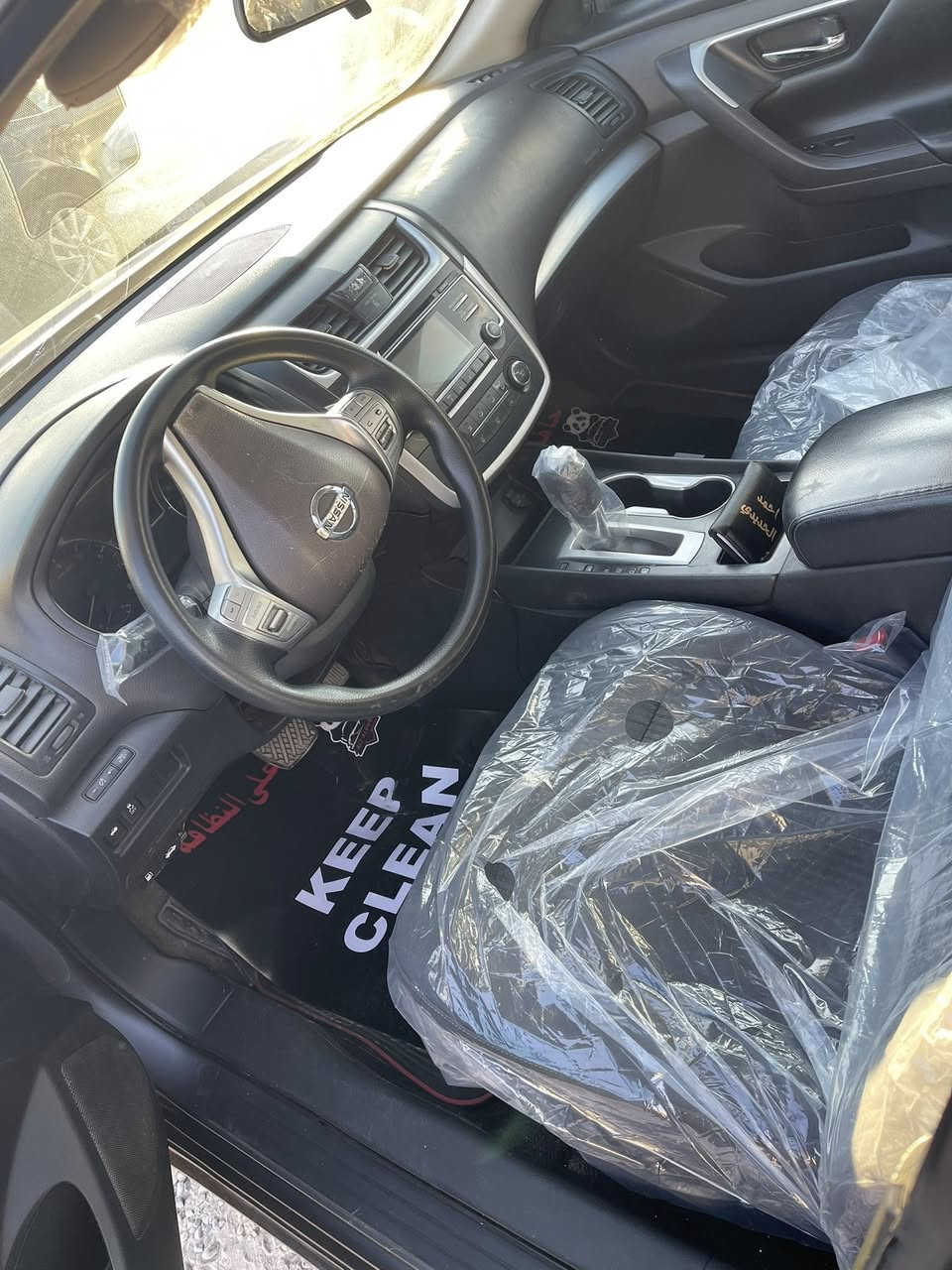 سلام عليكم
... نيسان التيما  2017 

بصمة  كشن كهرباء .. ... 

حادثها 3 قطع كلير قطعه صبغ 

ماشية 100 ميل 

كير ومحرك كفالة

السيارة تبريد وتدفئه 

سعر109 بيها مجال  للمشتري 

مكانها موصل 

***********
