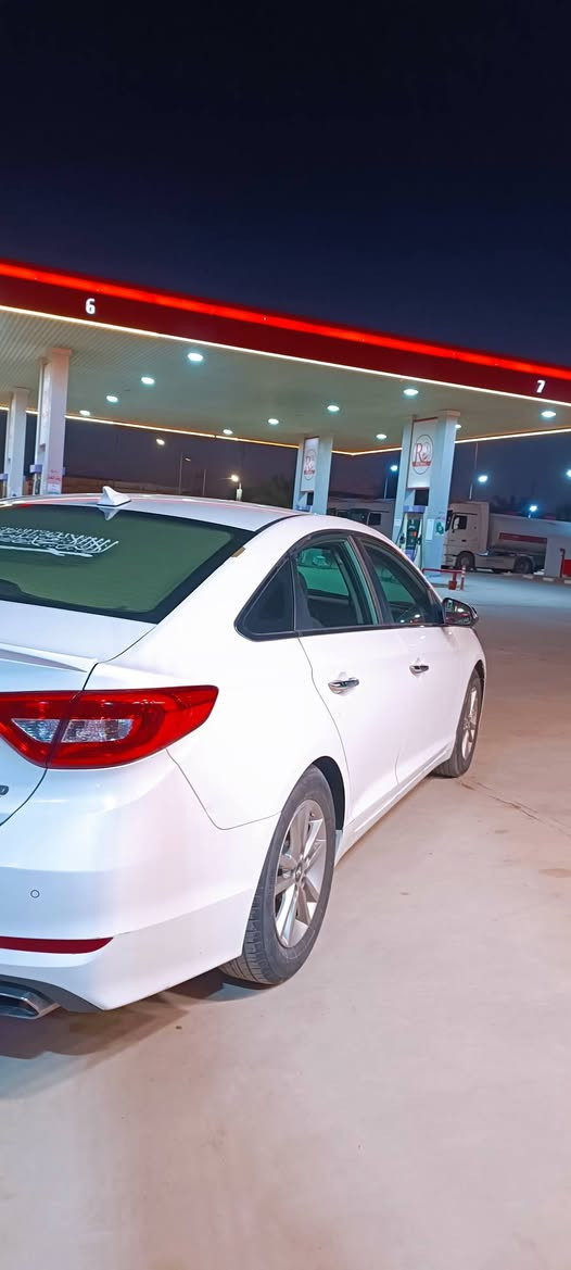 سلام عليكم. للبيع فقط.  
سوناتا 2017 وارد كندي.  فول مواصفات لمتد اخر شي رقم شمالي دولي       تحويل مباشر  مجاني   بيها جاملغ مبدل وباب بدون حادث سرقه وبيها تشليع بل بنيد قليل   والباقي كفاله عامه كير مكينه حداديه تبريد كفاله عامه  مكينه 2400 
السعر 117 وبيها مجال قليل حك الجيه مكان السياره النجف الاشرف. *********** النجف, العراق
