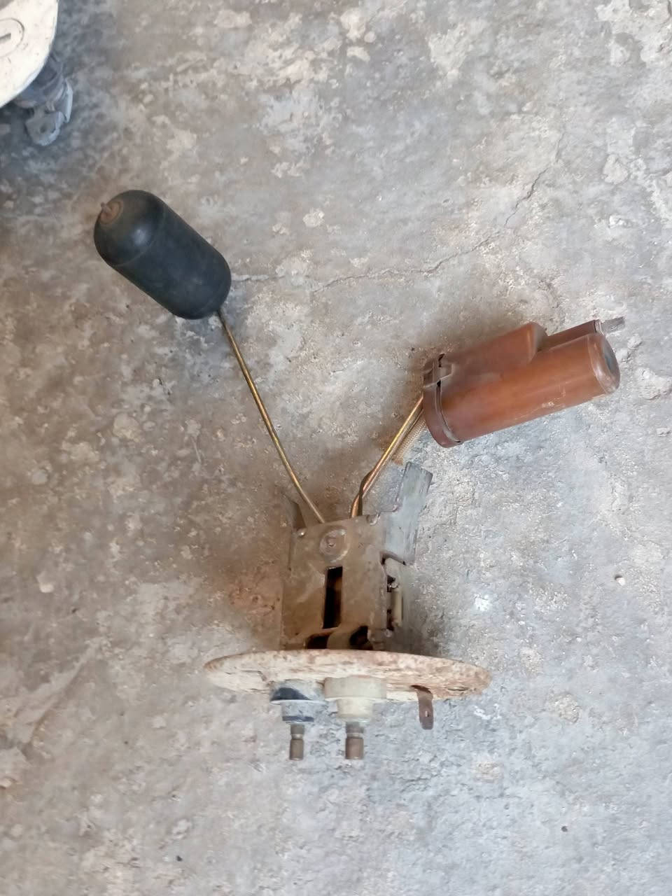 غراض دايو برنس 1/راديتر ويه البطل  تبريد+
2/ كمبريسر تبريد مروحه/3/ يدات باب جه الراكب عدد2+طوافه مال بانزين كلهن شغالات المكان بصره القبله
كلهن .ب200الف


**إذا كنت صاحب هذا الإعلان وتريد حذفه لأي سبب، رجاءا أرسل رسالة إلى الدعم الفني**