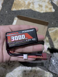 بطاريات • قطعتين • مع شاحن