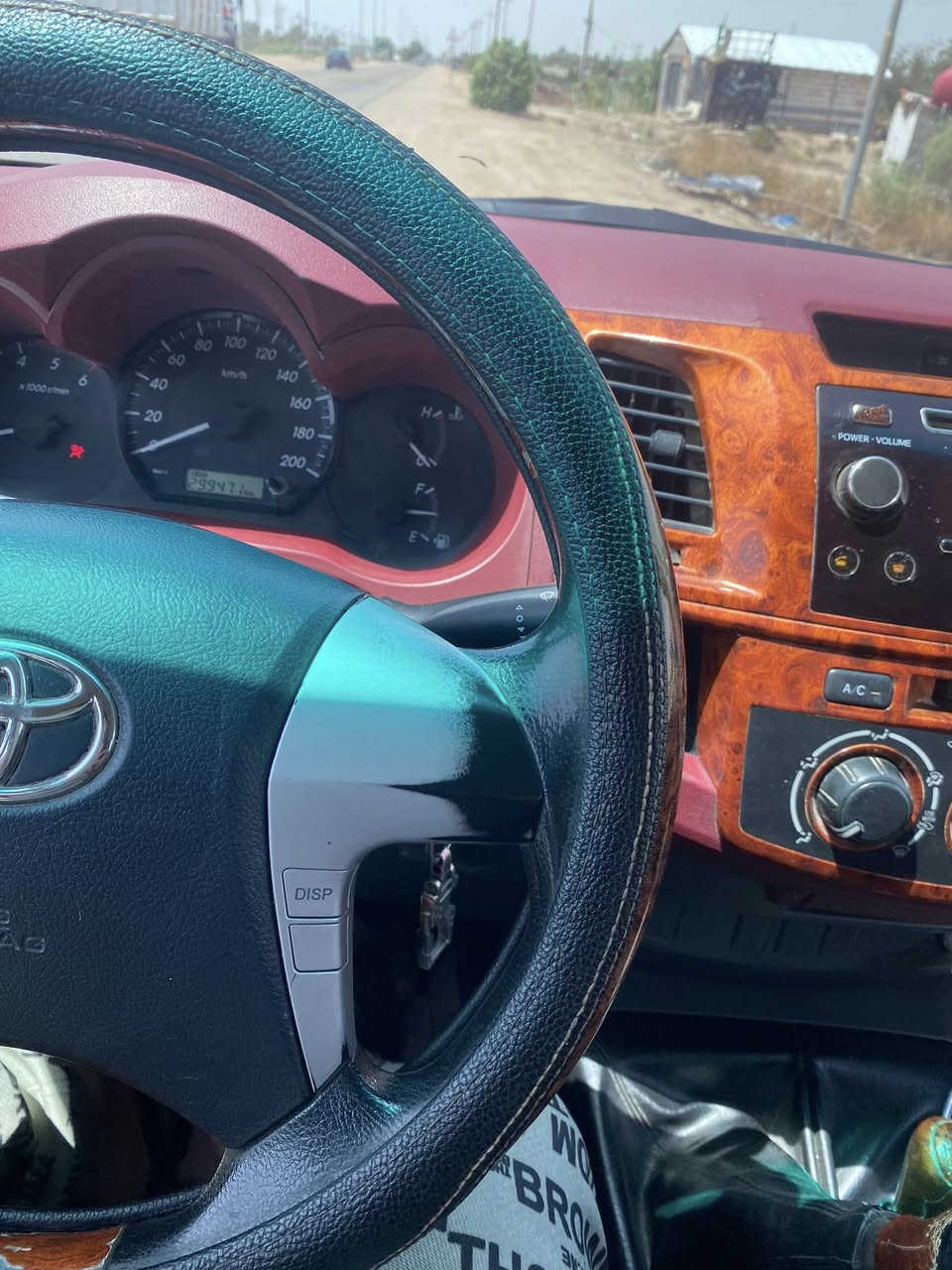 فلاونزه 2015كاز مكفوله رقم اربيل.  العنوان.   البصره قضا الدير.   سياره نضيفه.  حداده. تايرات جدد     السعر 180  وبيه مجال *********** ￼
