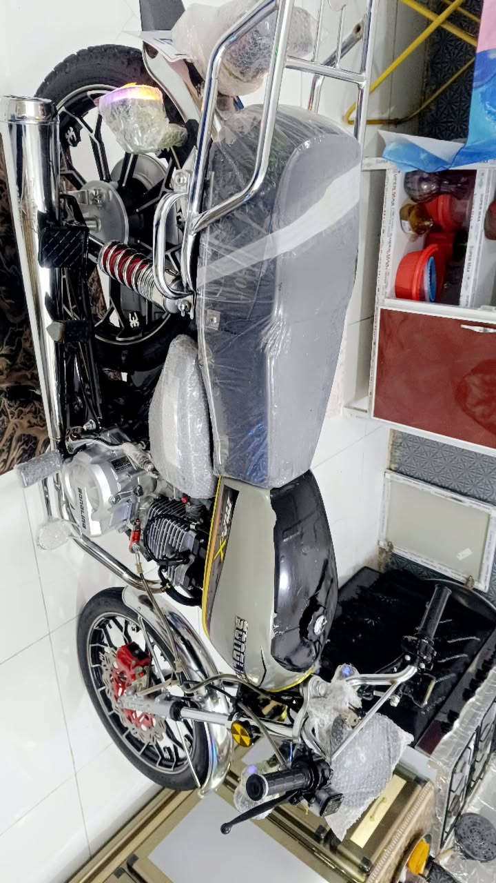 السلام عليكم سيفان موديل 2024طالعه بل 25 شرط دراجه جديده بعدها بل جيس لون مميزه سمنتي دشبول شاشه وسماعات بلاتوث التعرض مكينه 200 دراجه جديده بعد احله من الصوره اوراق مال وكيل 5اوراق الشراري يتصل مكاني حله شاوي يم فلكت غرفت التجاره السعر مال بيع 675 وهذا رقمي ***********
