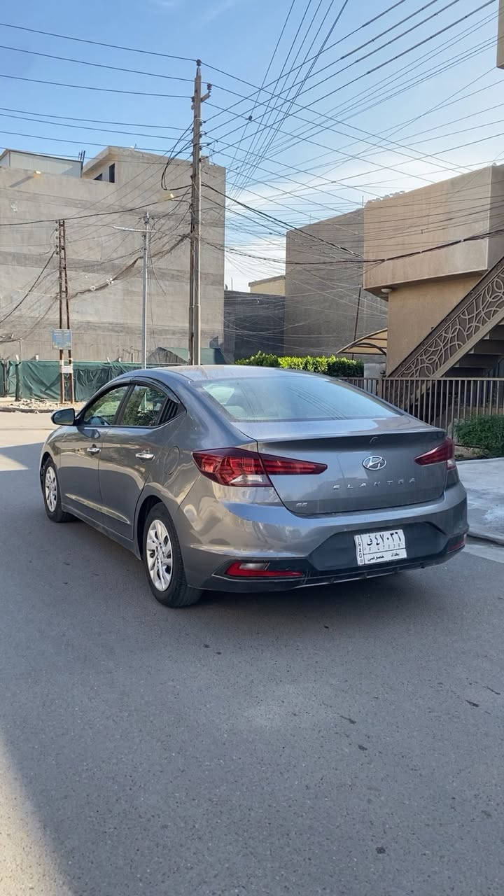 السلام عليكم النتراء موديل 2019 ورد امريكي حدثها بس بنيد بدون دوخل بدون يرباك قطعه يعني صبغ اليبل واحد كل السياره ماشيه 90 رقم بغداد سنويه ل 27 سياره كير المرغوب ايتي كير محرك حداديه تبريد تدفه جاهز حجم المحرك 2000 دوش بكان سياره بغداد الكرخ حي الخضراء سعر  130  وبيها مجال تصال ***********
