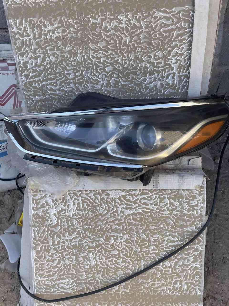 لايت جهه اليسرى اصليه مال سوناتا 2018 لبيع ‭0771 821 3688
