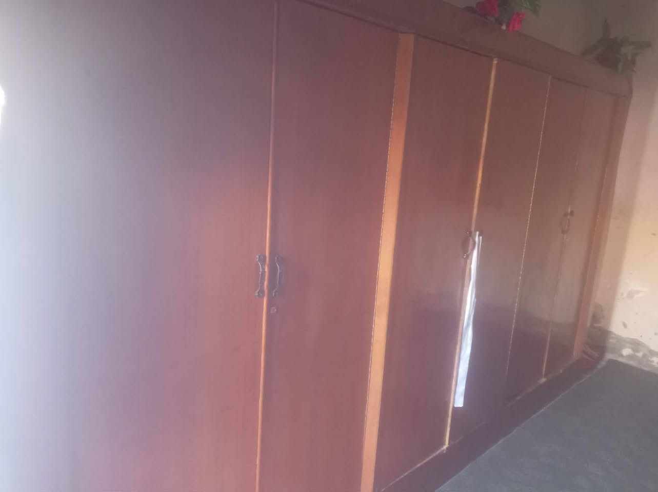 ضرر لكنتور بل صفحه شويه مضروب بس مامأثر
وتحتاج بس مرايات السعر 300 وبيها مجال


**إذا كنت صاحب هذا الإعلان وتريد حذفه لأي سبب، رجاءا أرسل رسالة إلى الدعم الفني**