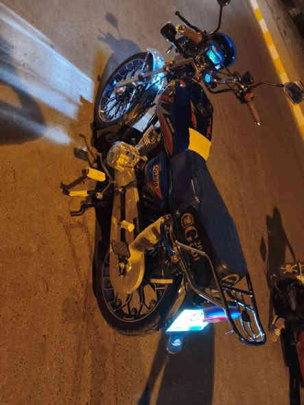 سلام  عليكم دراجه للبيع موديل 25 محرك 200 دراجه كدامك نضافه وترتيب اي نقص مابيها  السعر واتساب *********** ٢٤ ساعه موجود
