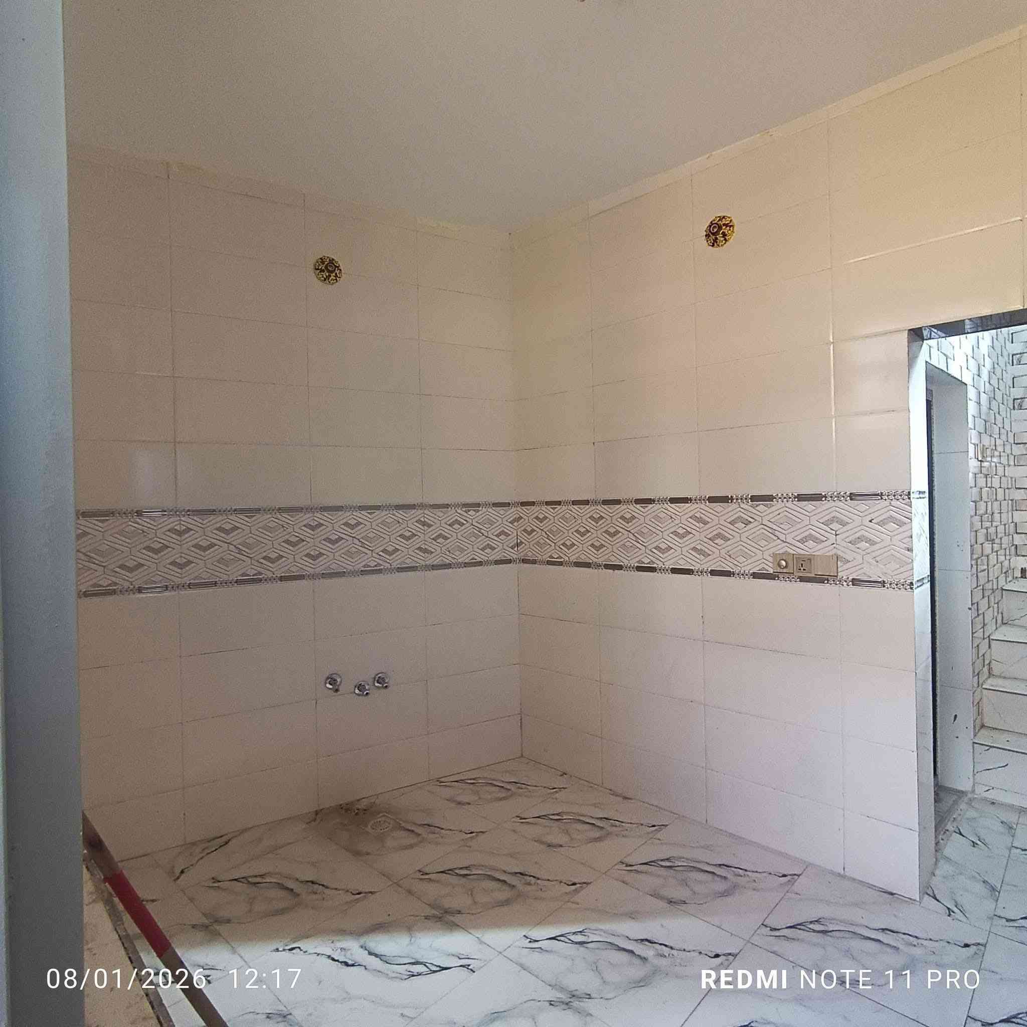 دار للبيع مساحه 70م طابقين في كربلاء  بناء طابوق فول مواصفات  3غرف نوم صاله واستقبال بناءحديث هاي سنه
حي الغدير قرب حولي 100 ويبعد عن الامام 4كيلو
سند 25اقرار محكمة 
للاستفسار 
***********
مكتب عامر الحسناوي
