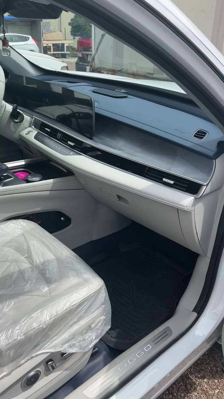 شيري تيجو ٨ بروماكس بلكن هايبريد . يعني  ۳ محركات سيارة شحن و كهربائي  و بنزين
المواصفات فول الفول
۳٦۰ درجة رادار 
۳٦۰درجة كامرة
كشنات كهربائي
كشن سايق خزن
كشن سكن مساج
كشنات تدفئة و تبريد 
خط المسار 
ثلاجة
تبريد قطعتين
شحن لاسلكي
ئوتو هولد
ئوتوبارك
سقف بانوراما
باب صندوق كهربائي
لايتات كلهن LED
٤ جام كهربائي و ئوتو
مرايات شفط
مرايات كهربائي
ئيشارة بامراية
بعد بي هواية موصفات 
اوامر صوتية
سيارة بعدة عل وضع الشريكة
سيارة ماشي 10 الاف كيلومتر
سيارة باسمي
سيارة رقم اربيل تحويل ثاني يوم 
مكفول من كلشي 
مكاني بغداد جادرية ***********
***********
