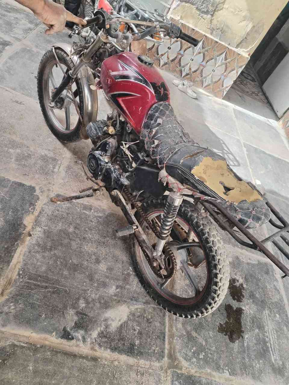 سلام عليكم دراجه شهاب موديل 2019 متروكه عوزه بس بلك وتشتغل السعر ١٠٠ لاف وبيه مجال قليل مكان كوت حي الجهاد
هاذ رقم ***********
