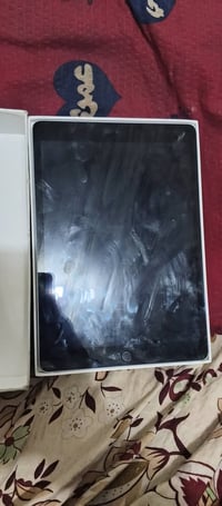 آيباد ٩ • ٦٤ جيجا • بوبجي ٦٠ فريم