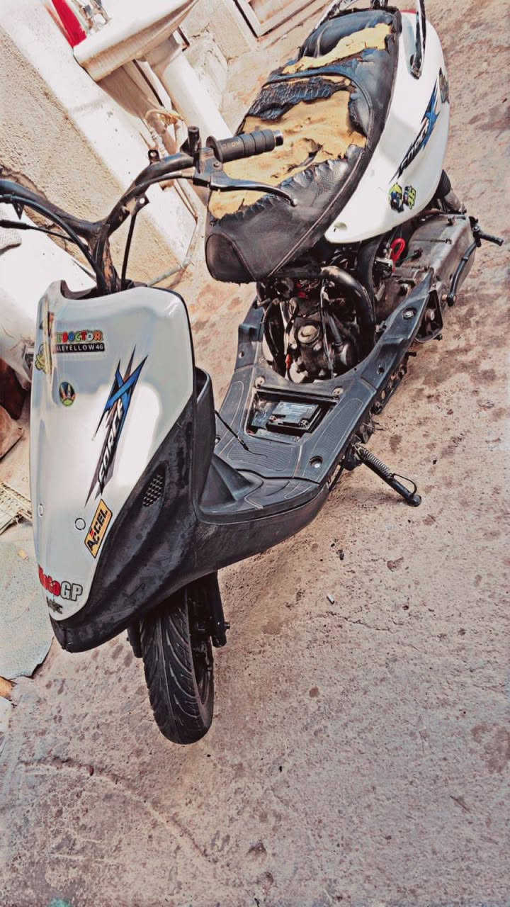 السلام عليكم ماكس قجمه مابيه شي شغاله بس اريد ابيع كوم حديد السعر 200 موجود على الرقم ***********
