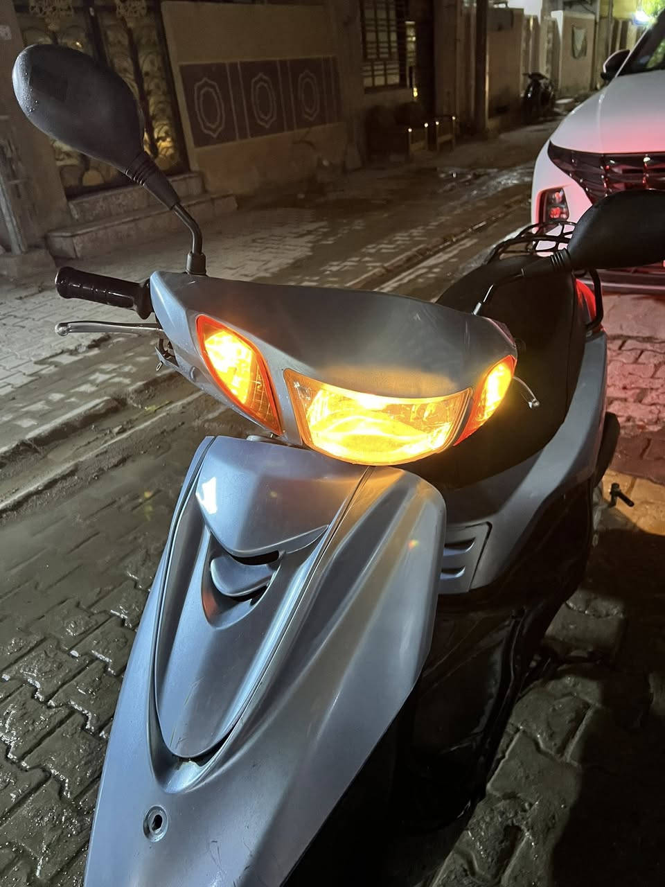 سلام عليك
بريز لايت عالي دراجه كاملة مكملة مكفولة مكينة تخبل مـטּ كل لنواحي كابريتر جديد كلشي جديد ادامه كامله متعوب عليها رايده ب 700 وبيها مجال حك لجيه ملاحضة/ الكفرات فقط تجاري  العنوان بغداد الحرية ***********
