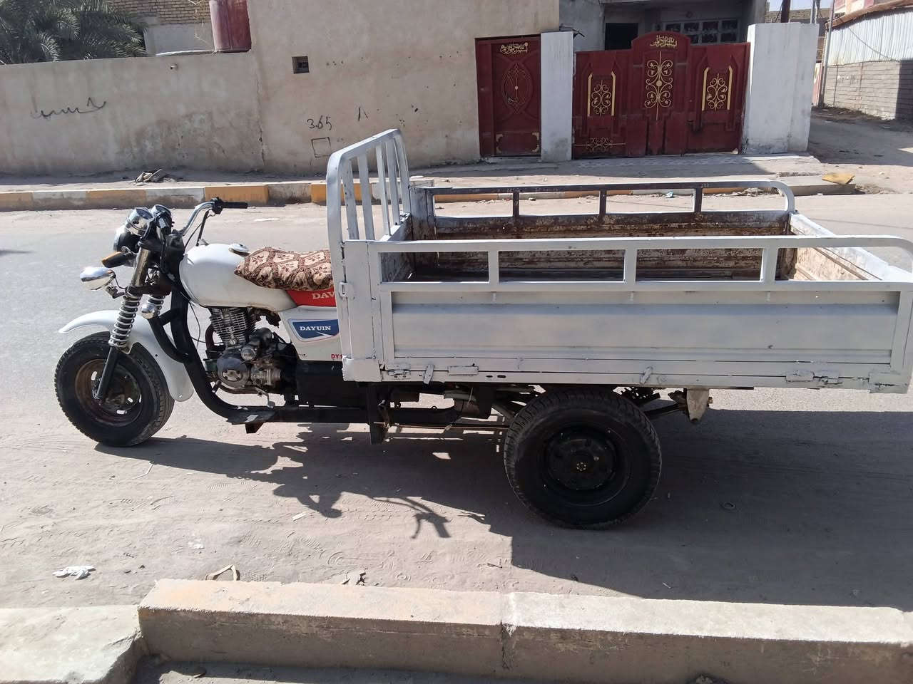 السلام عليكم ستوته مديل 15 اوراق نضيفه ضفيره باتري دشبول سكنات دسك بريك شيش بريك جاملغ كشن كلهن جدد توني شادهن مكينه ناعمه وحلوه اوراقها كامله ونضيفه السعر 1250 واحد وربع  وبيه مجال قليل 
متواجد خاص رقم للتصال  ***********
