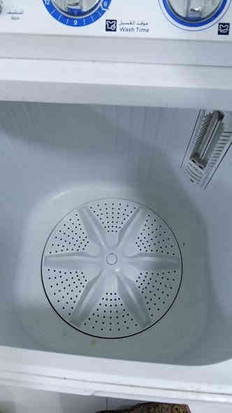 غساله حوضين توشيبا ٢٨ كيلو حجم كبير جدأ مستعمله نظيفه كلش 
المكان البياع 
السعر ١٠٠ الف 
الهاتف *********** 
ماارد على التعليقات اسف ماعندي وقت
