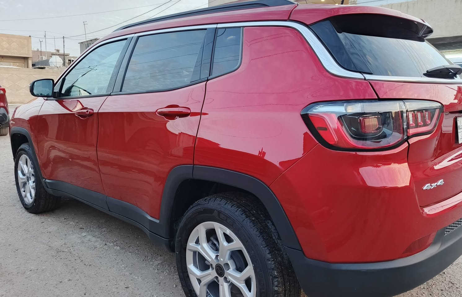 جيب كومباس موديل 2025ماشية 3800مايل المواصفات فول موجودة مع الصور دخول جديد بعده ممرقمة السعر 175 $  رقم الهاتف *********** بغداد المشتل
